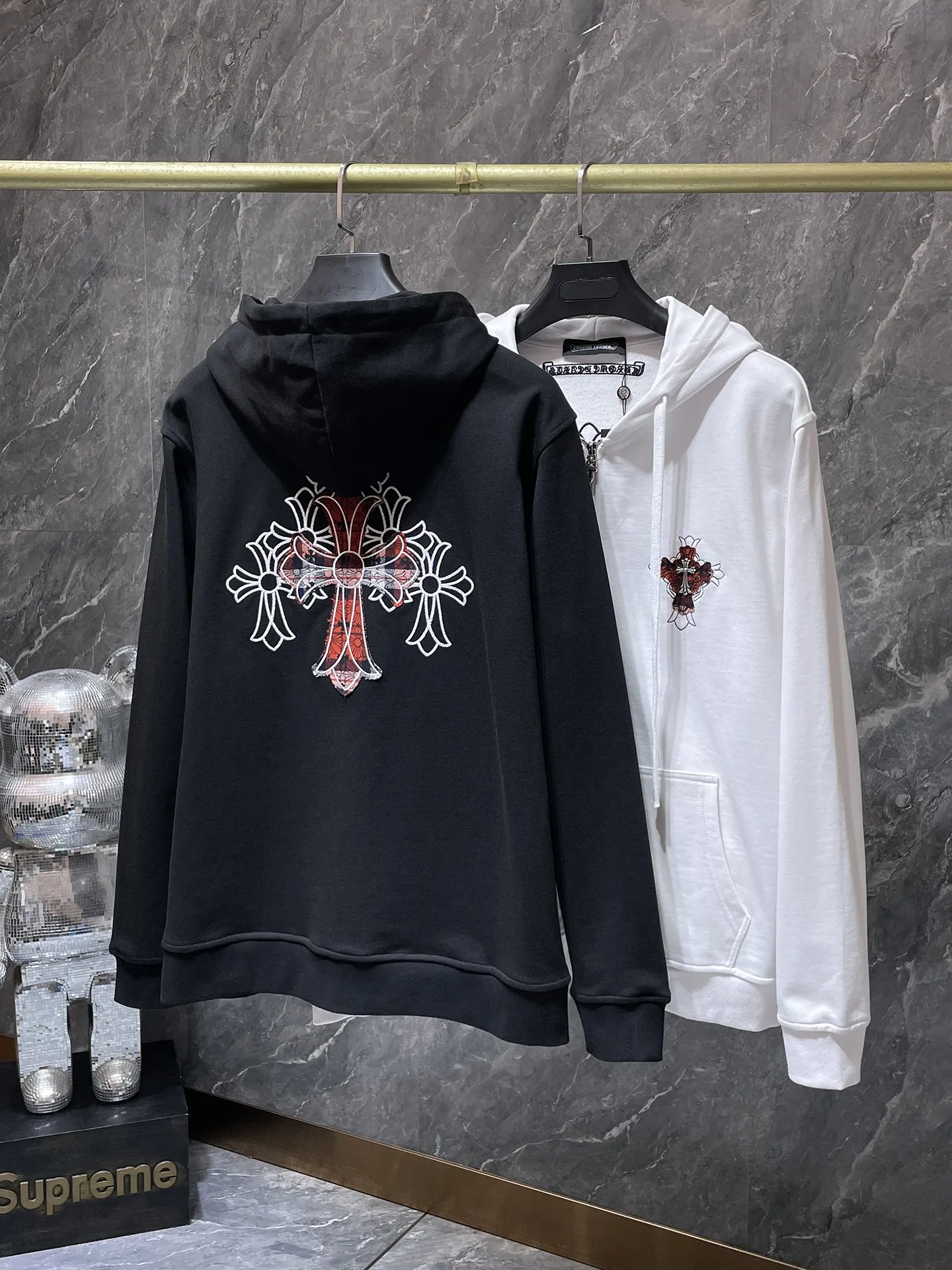 P270 Chrome Hearts Autumn and Winter 2025 Counter Synchronization Chrome Cross Heavy Industry Handmade Patch Embroidered Willow Hooded Sweatshirt Improved Customized Version 1:1 High Weight High Quality Fabric Recommended Color: White Black Size: S, M, L, XL